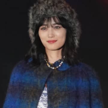 山下美月、“推し活”SHOTにファンほっこり「ツーショット可愛い」「楽しそう」