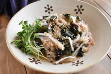 リピ確定！さっぱりおいしい「わかめと大根の梅おろしサラダ」は消化にも◎！