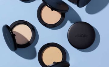 【レブロン】紫外線をカットしながらサラサラ肌へ｢UVフェイスパウダー｣が登場♪