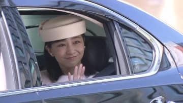 佳子さまがブラジル公式訪問終え賢所を参拝…帰国を報告　クリーム色の装い