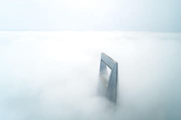 上海環球金融センターから謎の煙？「加湿器」とやゆされる―中国