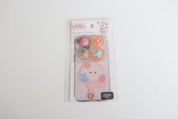 ダイソー新作が可愛すぎん…？200円なのによくできてる♡即カゴ行きだったスマホグッズ