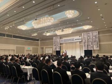 静岡県遊協が通常総会、県教育委員会等3団体に寄付金500万円を贈呈