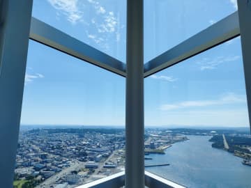 絶景！道の駅【19】100mの高さの展望台から眺める絶景が最高！秋田県「道の駅 あきた港ポートタワーセリオン」
