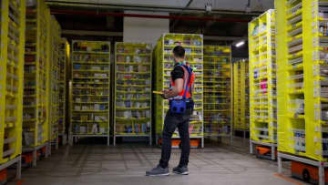アマゾン、将来の従業員削減に言及　ＡＩで置き換えと説明