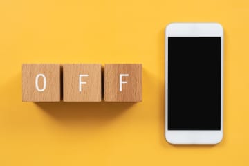 デジタル社会でじわり注目、「つながらない権利」とは？ どの程度、実践されているのか【5000社最新調査】