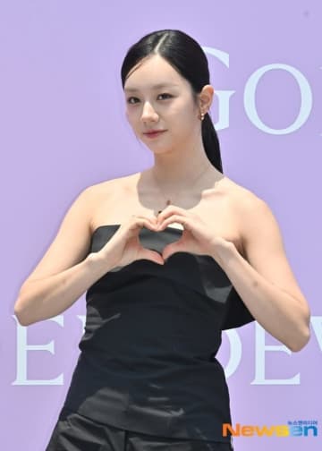 【PHOTO】Girl's Day ヘリ＆BTOB ソンジェ＆キム・テリ、ブランド「GOLDEN DEW」イベントに出席