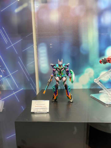 ガンダムベース東京、「ジークアクス」のガンプラ展示ラインナップを更新！ 新たに「HG 1/144 GFreD」が展示開始