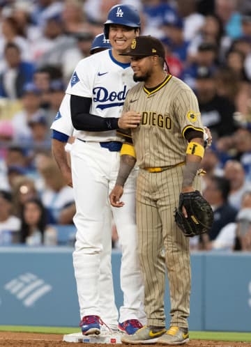 「大谷さんが笑顔ならいい」大谷への死球直後の笑顔にファン安堵　交代なく次の打席にも立つ　対照的にロバーツ監督は激高で退場