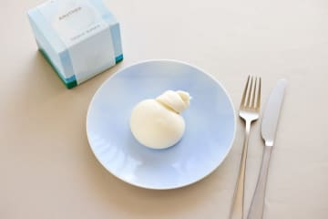 帝国ホテル 第3代総料理長 杉本雄 × FRESH CHEESE STUDIO「十勝ブッラータ FROZEN」新発売