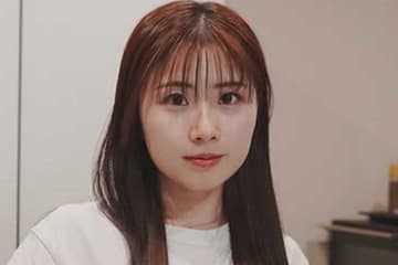 お尻シルエットが綺麗に見えるユニクロパンツ　薬学生トレーニーが紹介「色々と使い回せるのがいい」