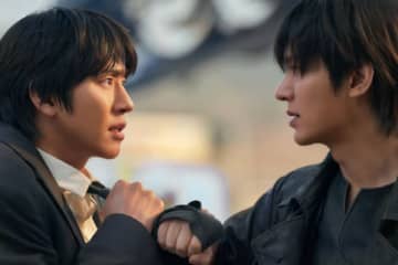 イ・ミンホ＆アン・ヒョソプ、映画「全知的な読者の視点から」で胸ぐらをつかんで激しい対立