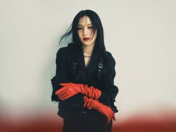 鞘師里保、メジャー・デビュー・シングル「Super Red」リリース リスニングパーティー開催も