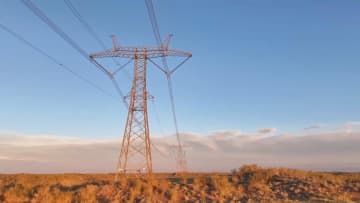 中国新疆ウイグル自治区で送電線に「AIドクター」導入　故障特定や復旧を迅速化