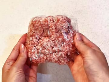 余ってしまったひき肉　ラップで包む前に…？「これは新常識」