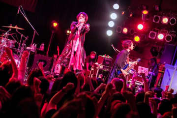 【ライブレポート】fuzzy knot、2ndアルバムを携えたツアーファイナルでファンと共有した“幸せな瞬間”