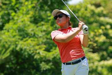 遠藤夢里が単独首位で決勝へ 連覇かかる鳥居さくら8位／日本女子アマ