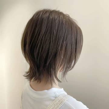 ＜40・50代＞に似合う【ウルフヘア】でイメチェン！