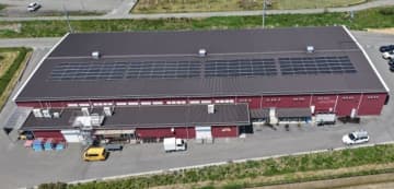 チャーリーのえのき工場が自家消費型太陽光発電システムを導入