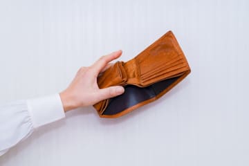 金欠体質から抜け出せない人な特徴７つ…なぜ何度も同じ状況になるのか