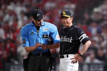 痛恨逆転負けは「3回が全て」　左かかと痛の近藤「すぐは難しい」、小久保監督コメント