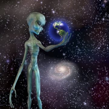 UFOの誇大宣伝、軍事技術の隠蔽のため！？
