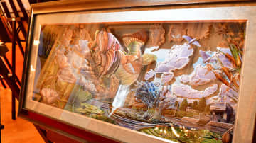 八百板浩司先生のバスアートがシャドーボックスとして迎賓館に登場！