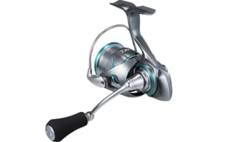 【DAIWA新型リール】シリーズ最軽量！4年ぶりのモデルチェンジで実釣性能底上げ！ 究極のパフォーマンスを追求した1台に。
