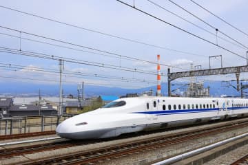 JR東海【9022】株価なぜ下がる？ 最高益でも長期停滞　自社株買いのサプライズで反発も今後は