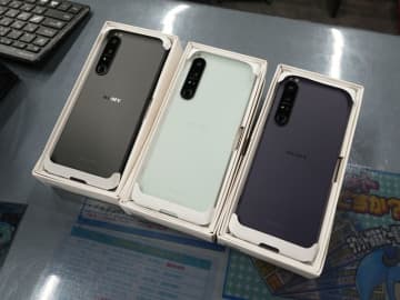 スリムで持ちやすい6.5型スマホ「Xperia 1 IV」が64,800円！未使用品セール