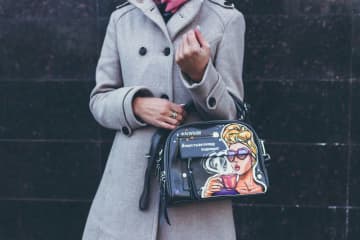 大人女子の"カバン"にこれがあるだけで違う。30代女子の"お守りコスメ＆レスキュー道具"5選