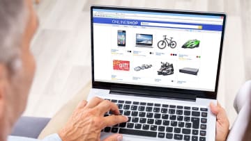 「買い物難民」は昔の話？ 60代の48%がネット利用！ シニアの買い物事情が激変中