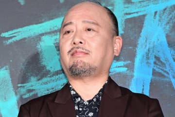 もはや別人　「変わり果てた姿」のマキタスポーツにファン爆笑「似合うなw」「小汚いおっさんと思ったら」