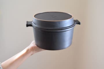 伝統の瀬戸焼製で超軽量・レンジもOKのダッチオーブン「マルチダッチオーブンSETO」がmachi-yaにて先行販売開始！自宅でもアウトドアでも本格調理が可能　日本の伝統と技術を活かした製品をプロデュースするブランド「TSUMUGURU」第1弾！プロジェクト実施期間：6月19日～7月31日
