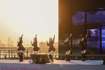 ILLIT、ファンの前でタイトル曲「Billyeoon Goyangi」を初披露！“気に入ってもらえたら嬉しい”