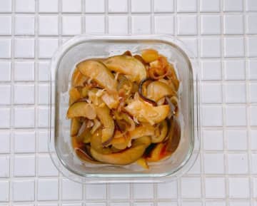 冷やしておいしい！『ナスとミョウガのさっぱり炒め』作り置きレシピ