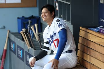 大谷翔平、爽やかコーデで球場入り　MLB公式が連続投稿…隠せぬ「比類なきオーラ」