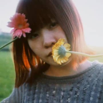 小田奈都美、2ヵ月連続のシングル「愛をもって」リリース 5曲入りEPのリリースも決定