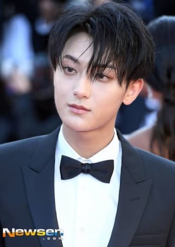 元EXO タオ、自社の生理用品に異物混入？疑惑を釈明「人体には無害」