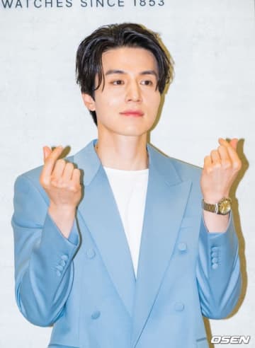 【PHOTO】イ・ドンウク＆宇宙少女 EXYら、時計ブランド「TISSOT」のイベントに出席
