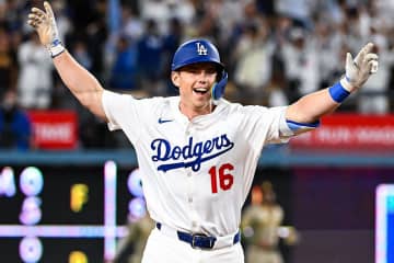 劇的弾のスミス「ただそれだけ」　代打→元阪神スアレス打ちに笑顔、明かした“攻略法”