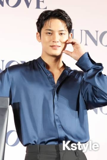 【PHOTO】SEVENTEEN ミンギュ、久しぶりの日本を満喫！気品あふれる神ビジュアルで登場