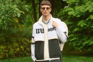 Kith×ウイルソン“グリーン＆ホワイト配色”のテニス着想ウェア、ラケット刺繍スウェットなど