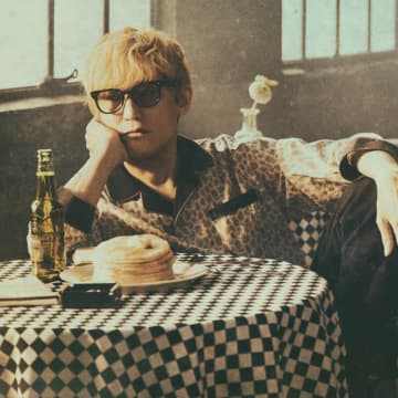 スガ シカオ、デビュー記念日2公演を収録した『0226』、ブックレットが激熱