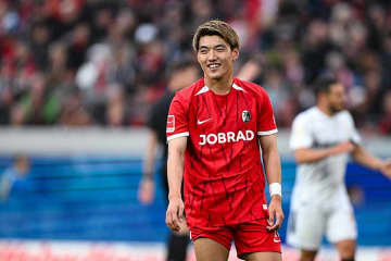 明石家さんま、小栗旬まで来た超豪華な披露宴　サッカー日本代表・堂安律が報告「感謝です！」