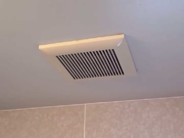 浴室の換気、窓は開けておく？閉めておく？　正解に「初めて知った」