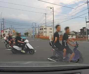 平塚　蛇行運転でバーベキューへ？暴走族10台が警察に遭遇　ドラレコに暴走行為、容疑で15人摘発