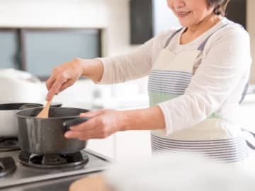 娘の負担にはなりたくない…要支援1、83歳女性の“楽しい一人暮らし”をかなえた「在宅サービス」