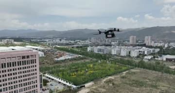 チベット高原で初の「ドローン血液輸送専用航路」、試験飛行に成功―中国