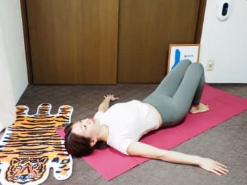 【簡単すぎる！】寝起きすぐにできる「ふくらはぎ」マッサージで脚の疲れスッキリ